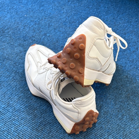New Balance Women's 327 Sneakers - Picture 5 of 6